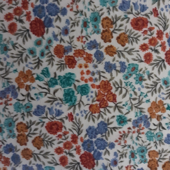 Lizsport Large Long Sleeved Floral Shirt - Picture 2 of 5